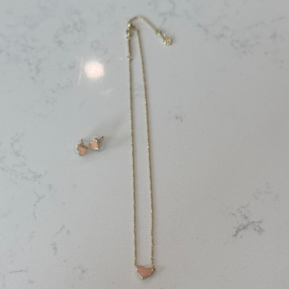Ari Heart Gold Pendant Necklace & Earring Set in